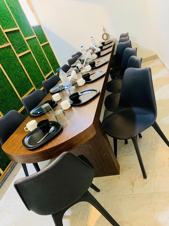 Hotel Lotus Inn Sirsa Dış mekan fotoğraf
